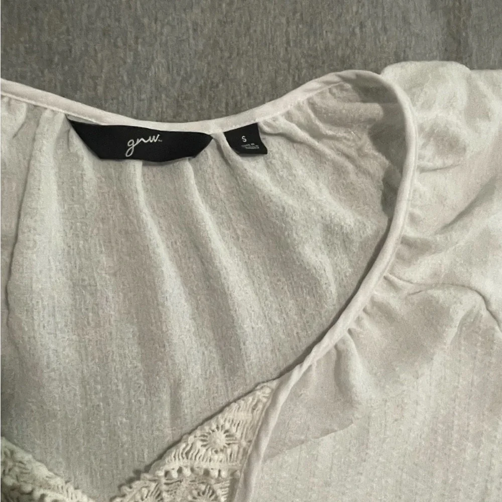 GNW white lace tunic blouse - Picture 6 of 6